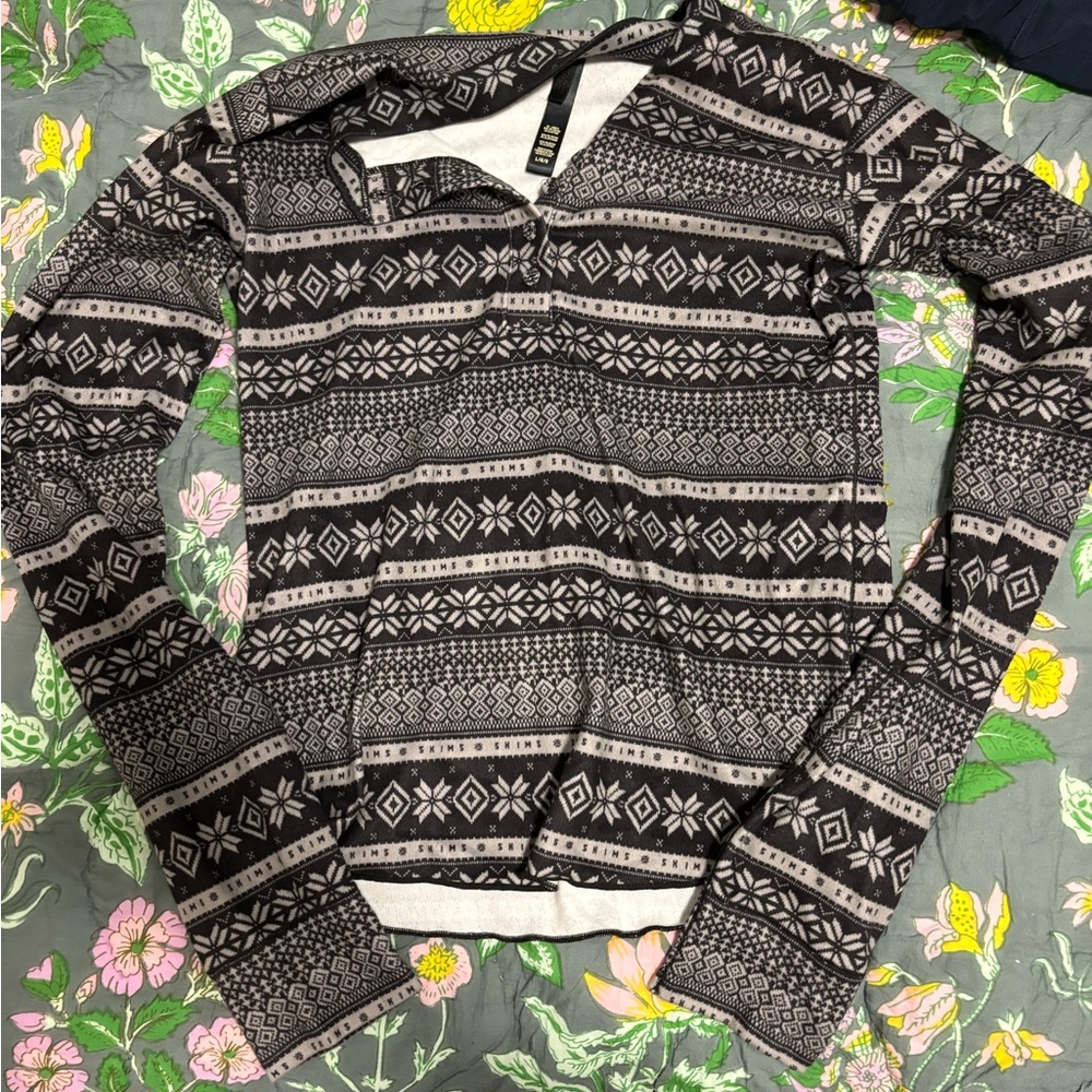 Black and White Patterned Women's Sweater